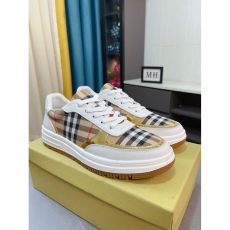 Burberry Low Shoes